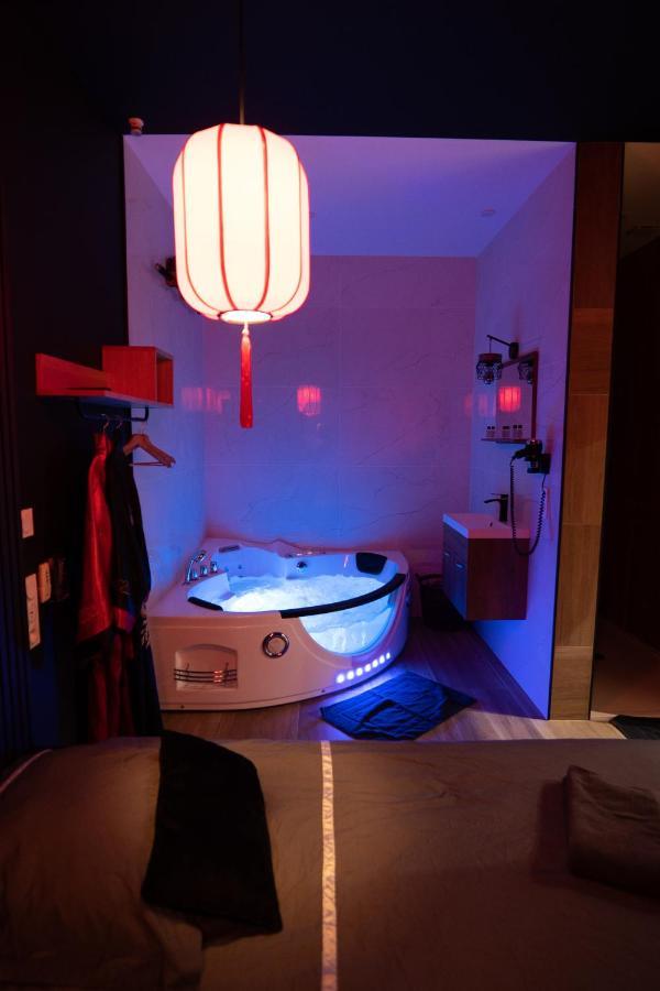 Capsule Japon - Jacuzzi - Netflix & Ecran Cinema - Xbox Apartment Trith-Saint-Leger Exterior photo